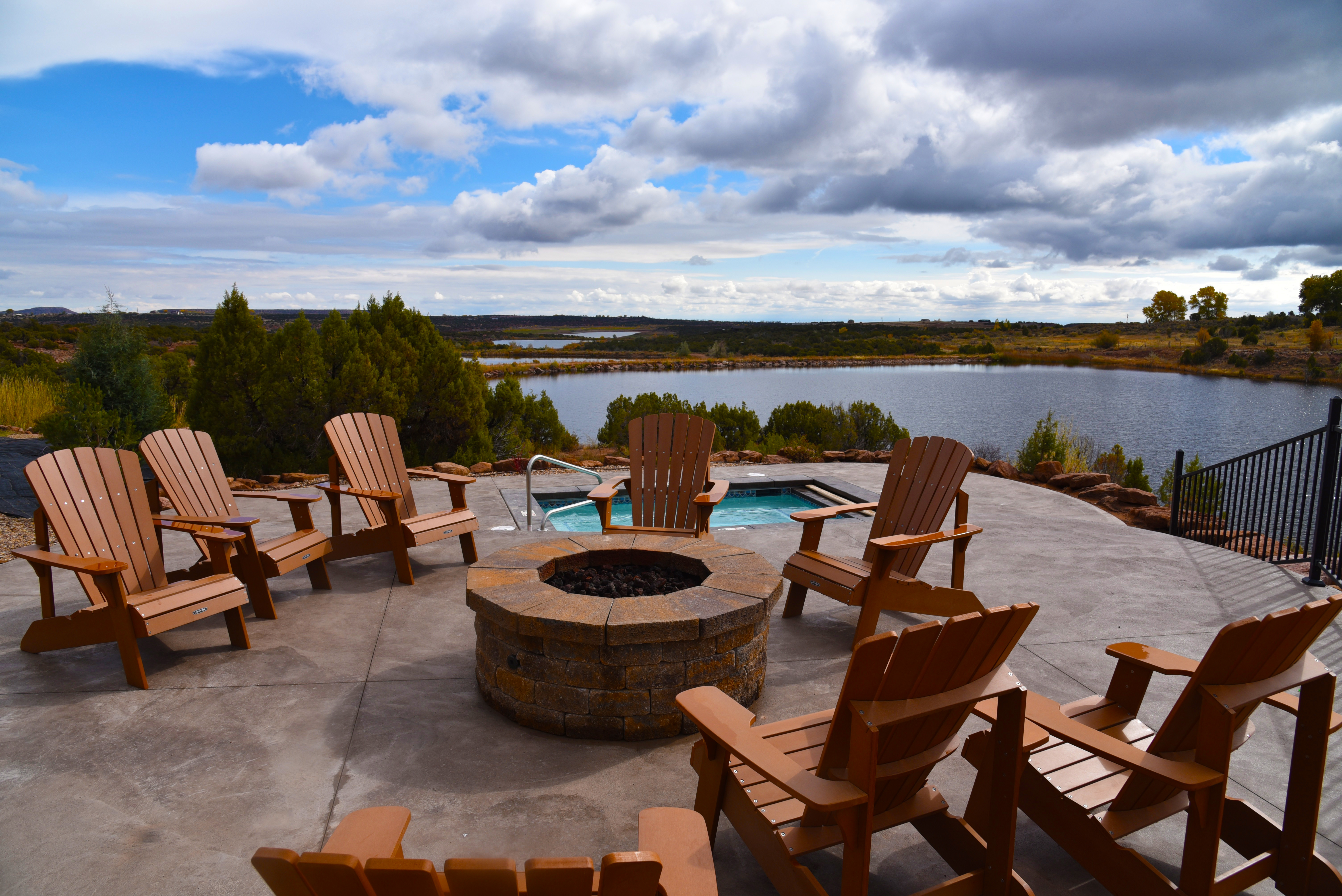 Loon Cabin Spa and Fire Pit at Six Lakes Resort