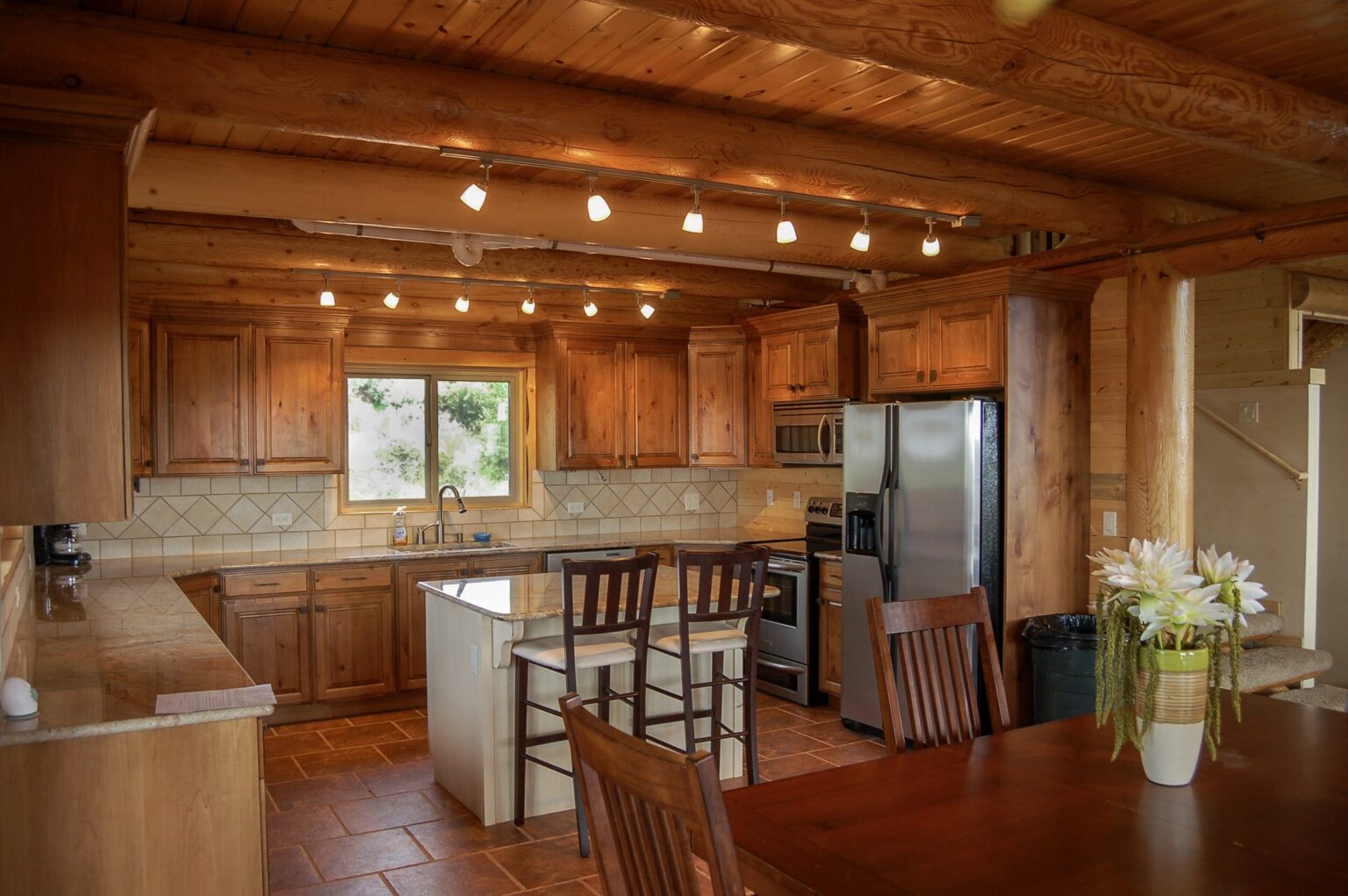 Loon Lodge kitchen