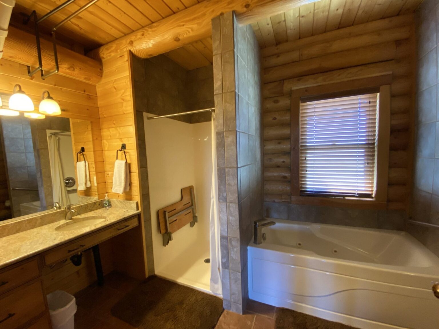 Loon Lodge: Bedroom 1 – Master Bedroom