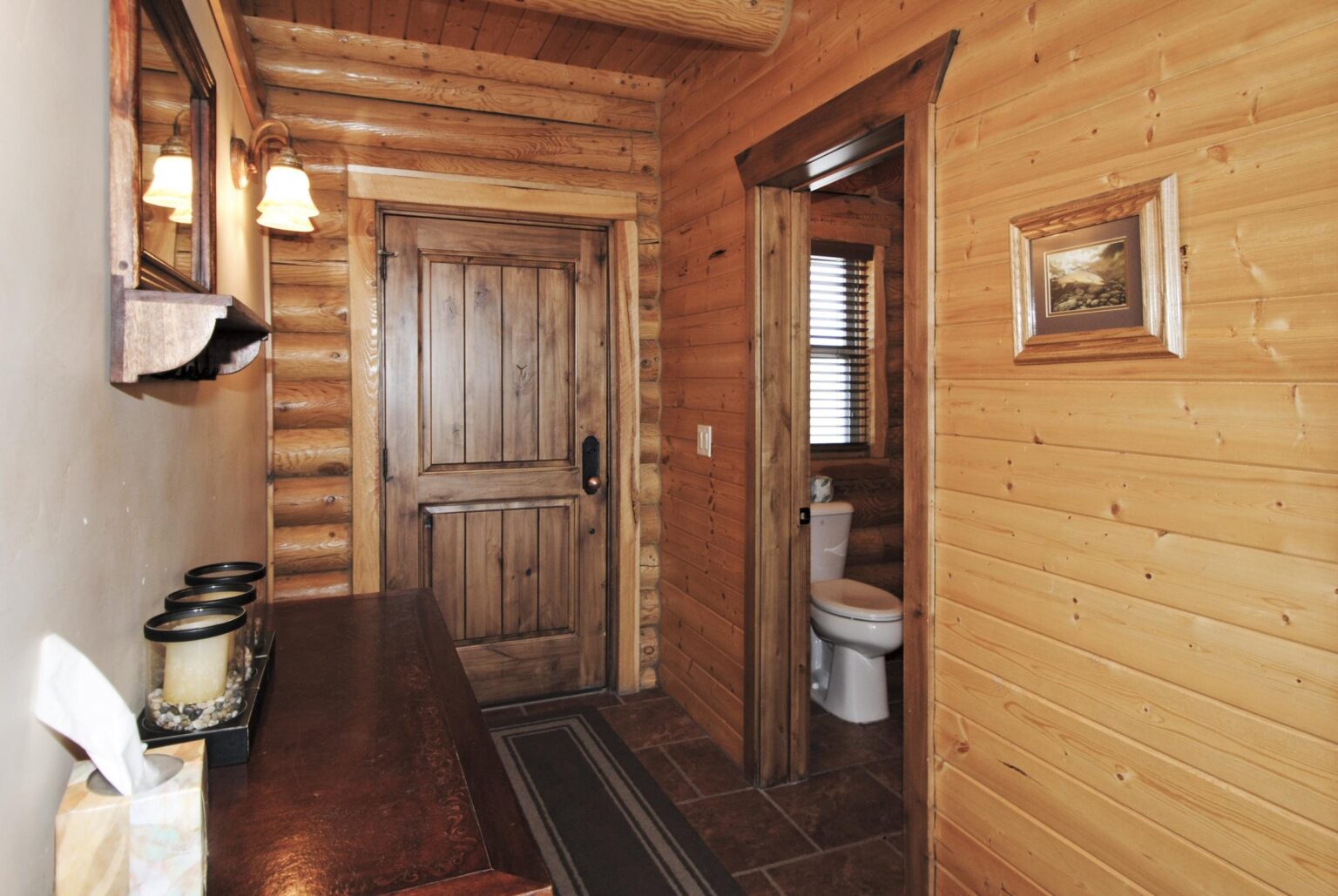 Loon Lodge: Living room
