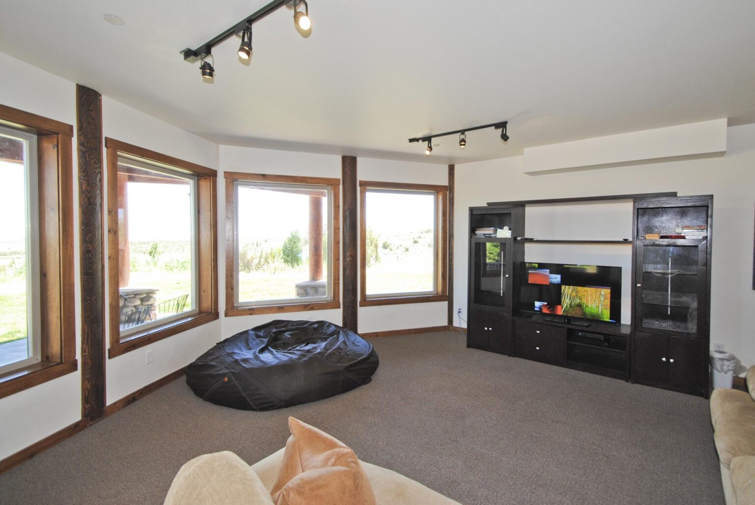 Loon Lodge: TV & game room