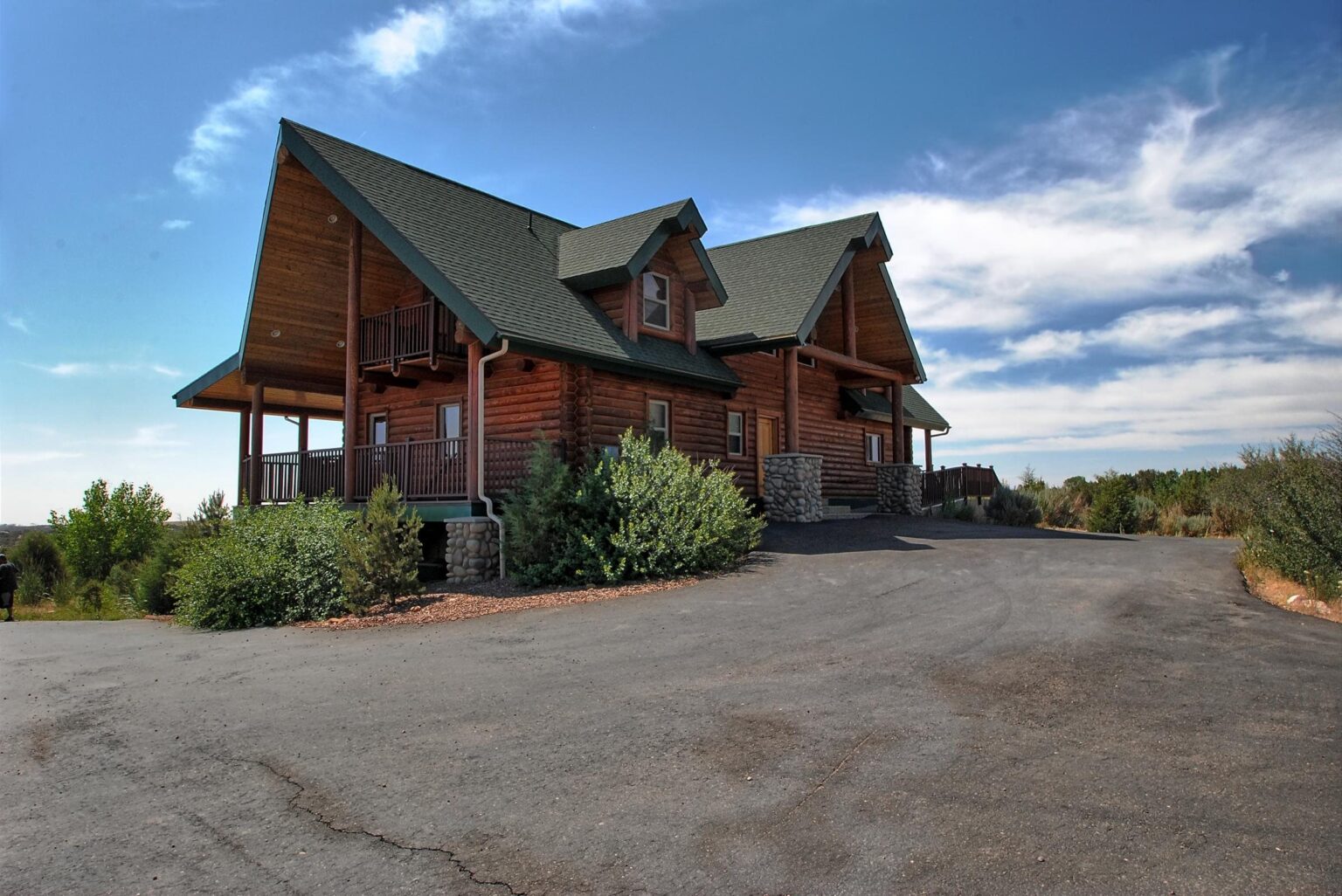 Loon Lodge: The lodge
